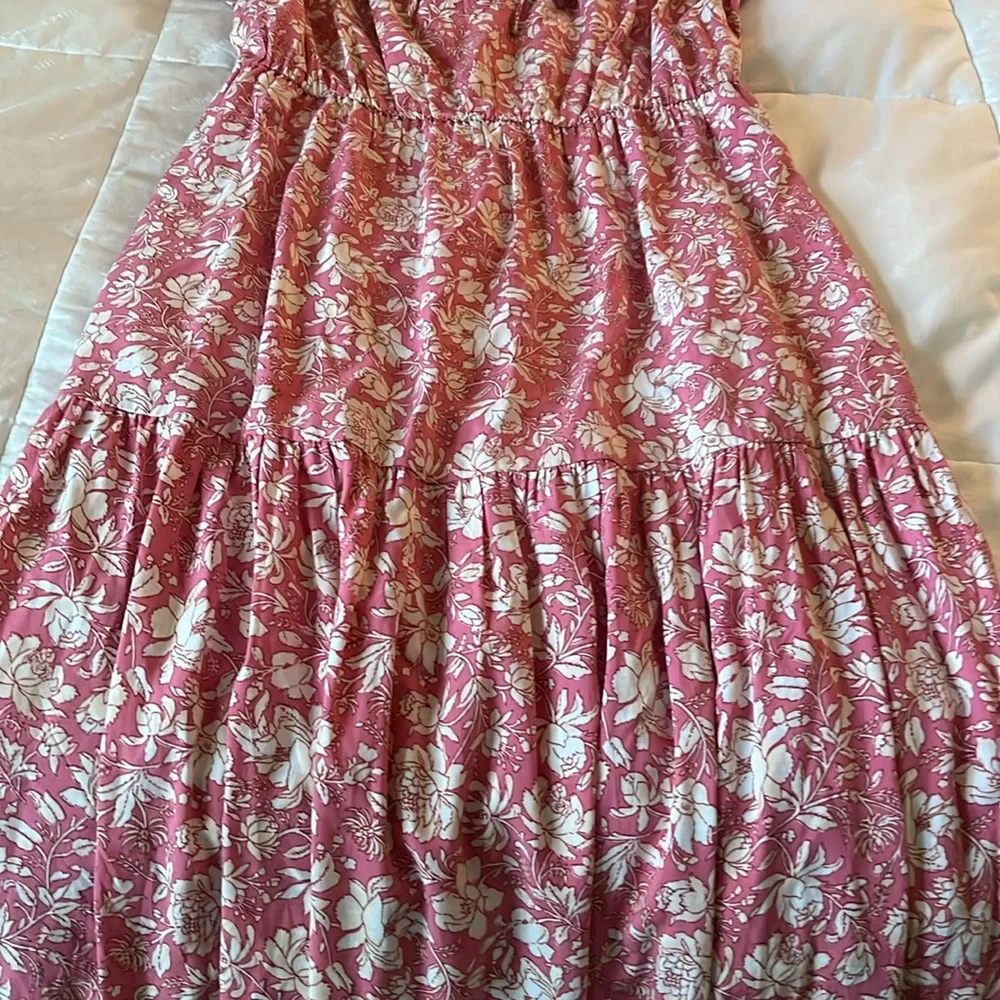 J Crew Tiered Maxi Dress in Pink Tossed Floral Size Medium - Picture 8 of 9